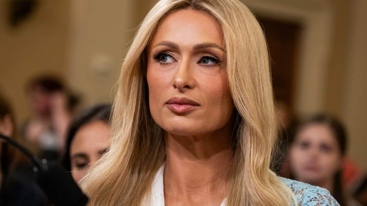paris-hilton-1200x675-1 (1)